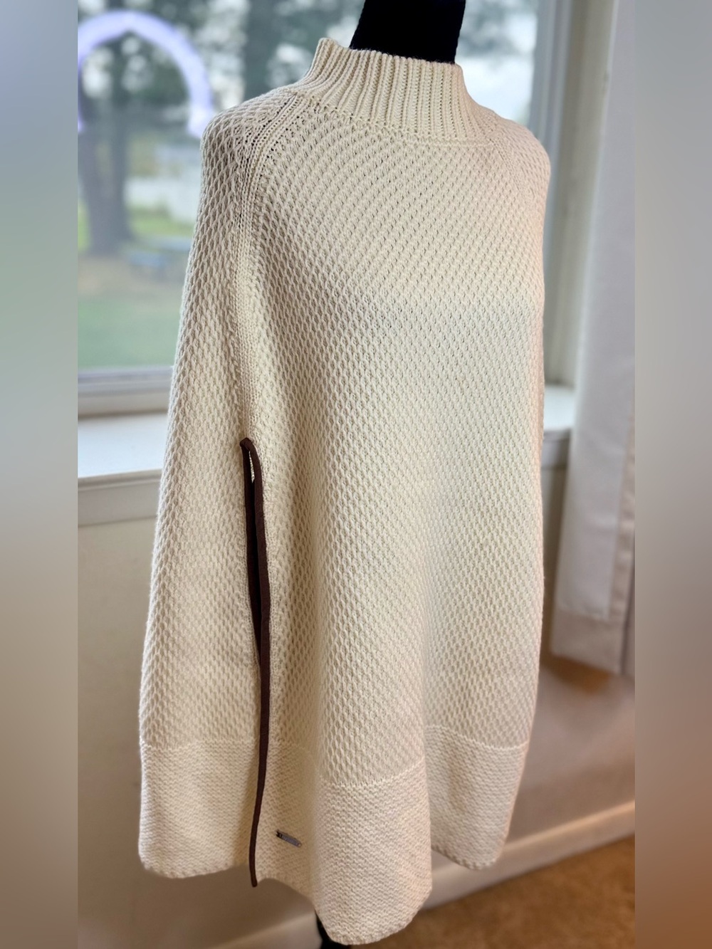 Ralph Lauren white wool blend mock neck sweater poncho cape classic preppy chic
